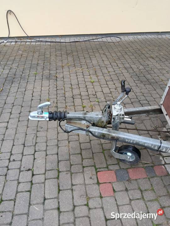 Sprzedam przyczepę do przewozu koni bydła Do przewozu koni Męcina