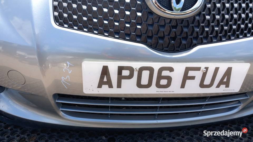 TOYOTA YARIS II ZDERZAK PRZÓD Zbierkowo sprzedam