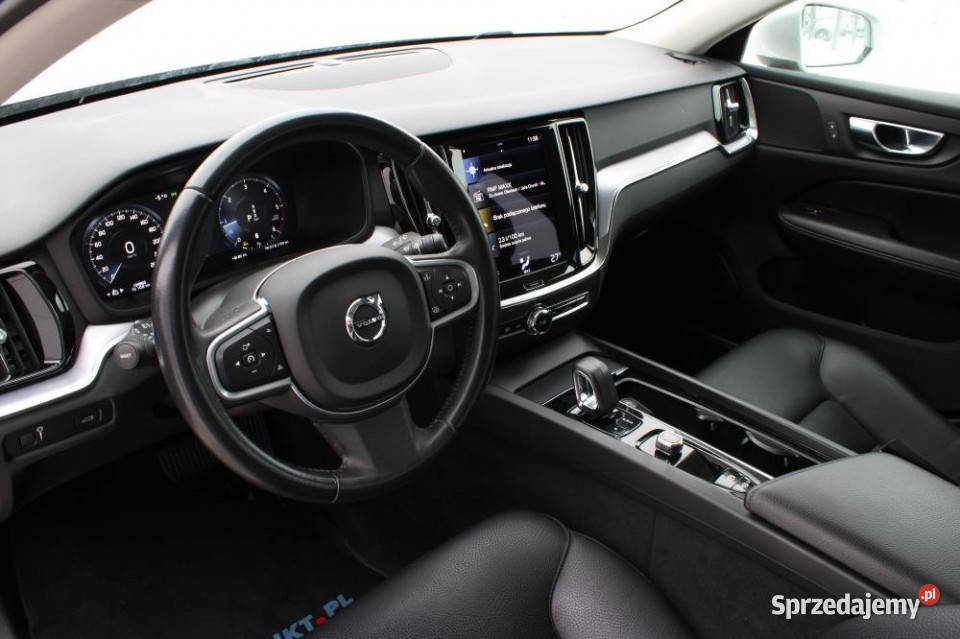 Volvo V60 2021r Tempomat Kamera CarPlay LED FV23 sprzedam