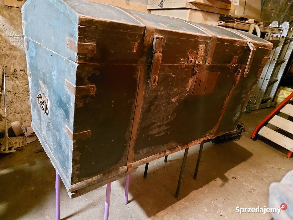 Ogromna drewniana skrzynia posagowa Mosina