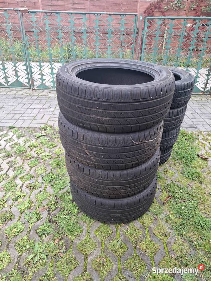 Opony Tracmax ICEPLUS S210 23550 R18 Samochodowe
