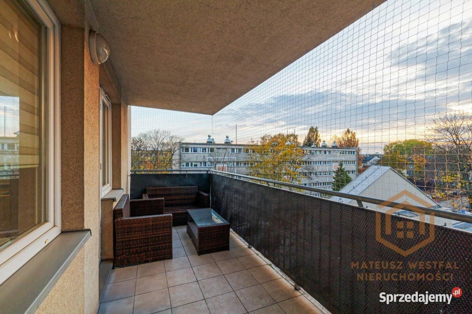 Przestronne 2 pokoje 49 m Balkon Garaż W pełni Łódź