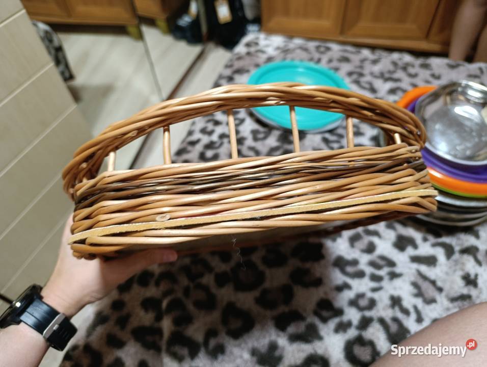 taca wiklinowa z uchwytami na płycie Tace i stoliki