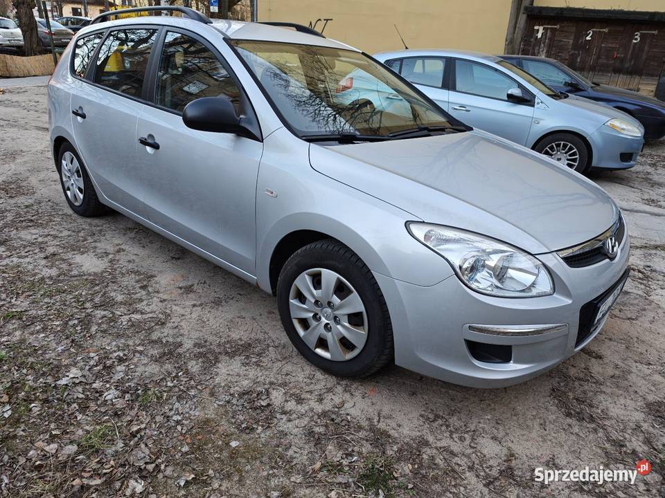 Hyundai i30 kombi 16 gaz lakier metallic