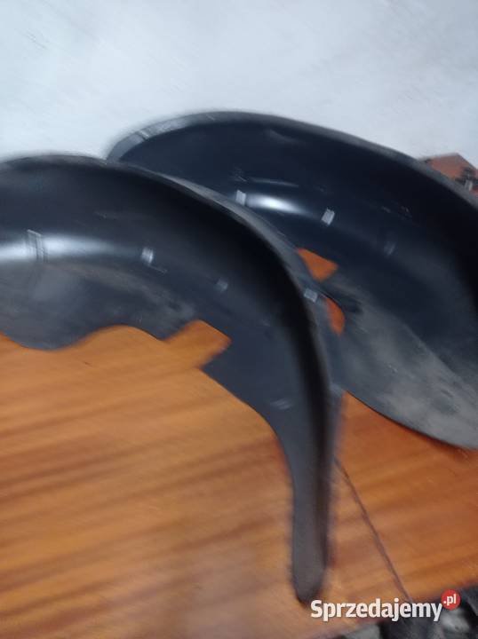 Nadkola plastikowe nieużywane Fiat 126p