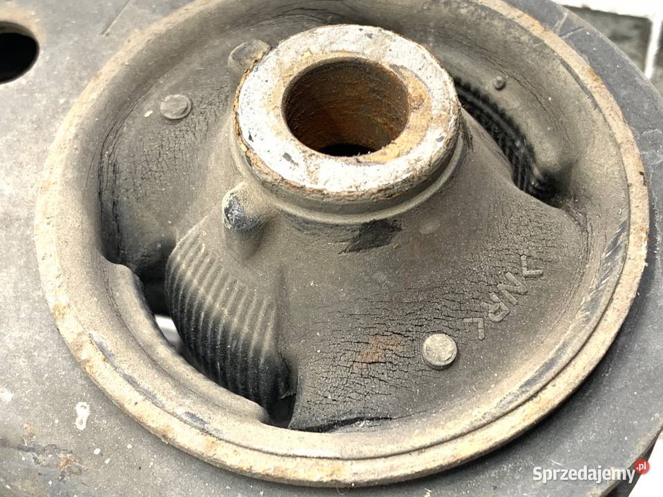 WAHACZ LEWY PRZÓD TOYOTA COROLLA E21