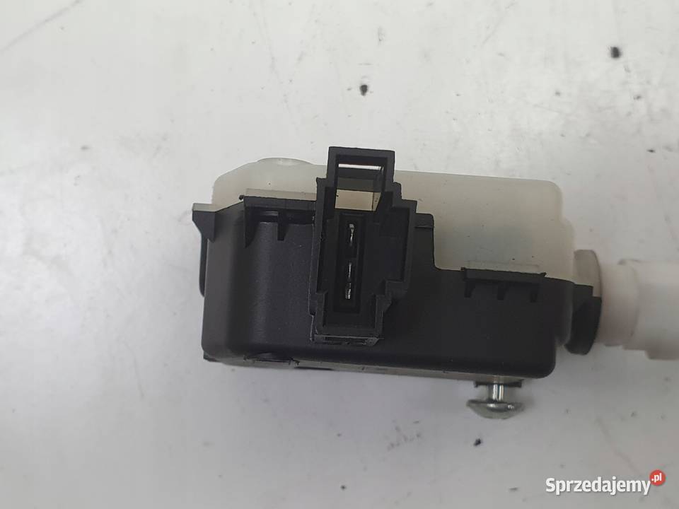 Skoda Octavia II lift SIŁOWNIK KLAPKI WLEWU sprzedam