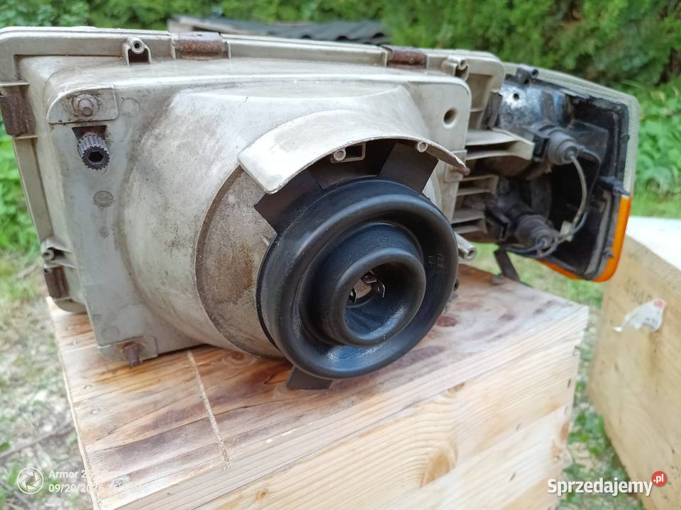 Reflektor przedni Volvo serii 240 245264 Lampy przednie pomorskie Bożepole Małe