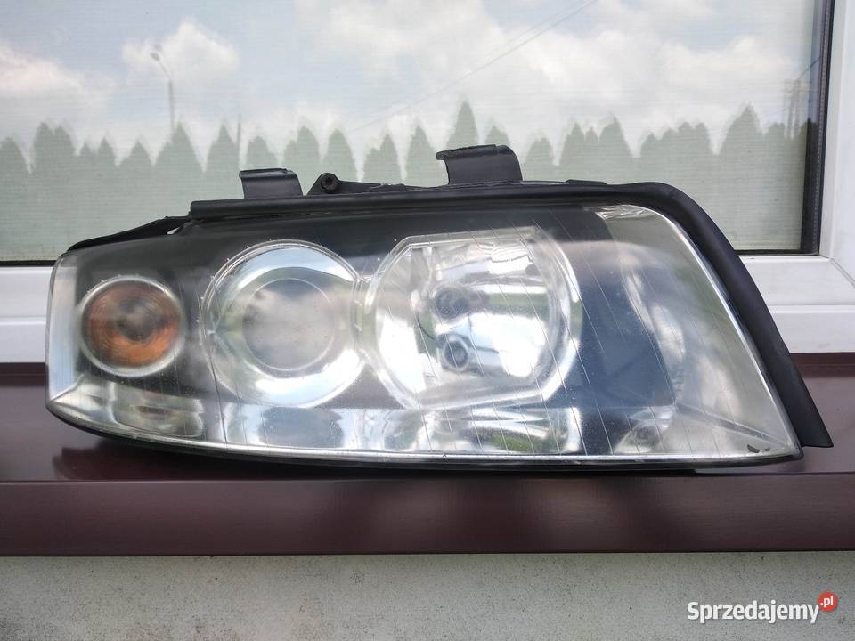 Audi A4 B6 lampa przednia prawa reflektor przód Sieradz sprzedam