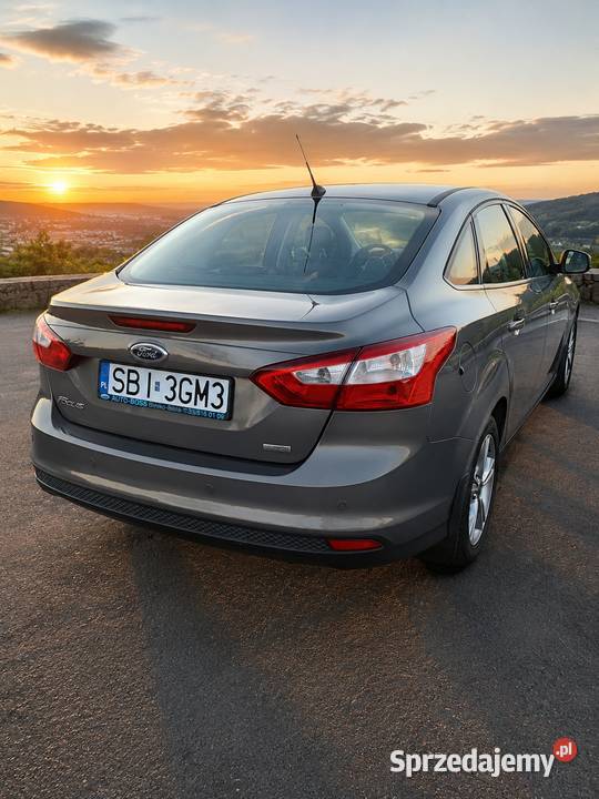 Ford focus oryginał polski salon Chechło sprzedam