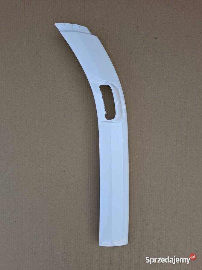 SCANIA R S LISTWA NAKŁADKA BŁOTNIKA PRAWA Bieleń