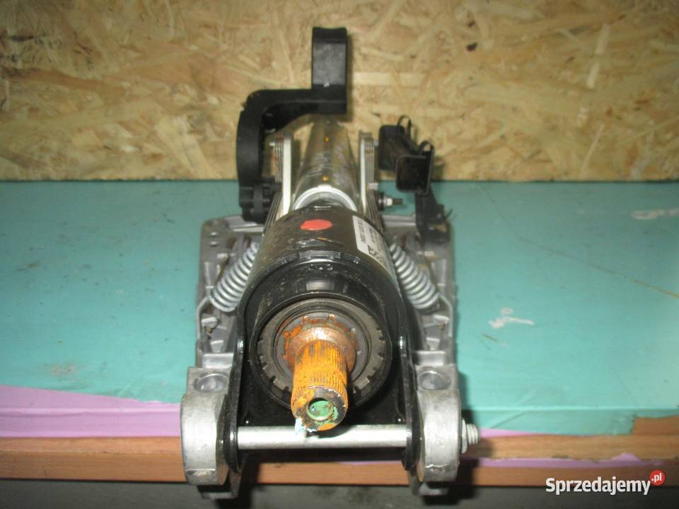 MERCEDES W204 07r kolumna kierownicza 2044600316 osobowe