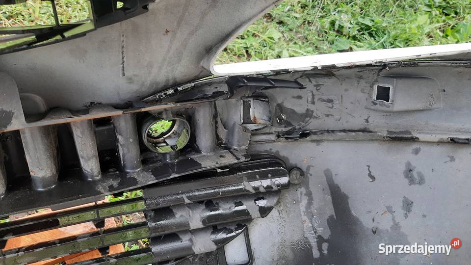 zderzak przedni biały Peugeot 307 Dębno