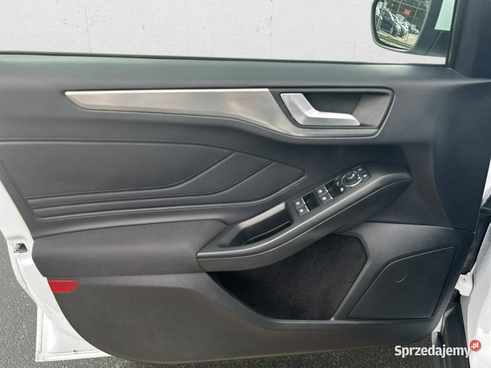 Ford Focus 10 EcoBoost mHEV Titanium X Z Warszawa