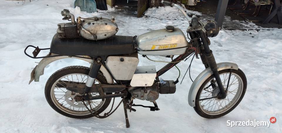 Romet ogar 200 z dokumentami