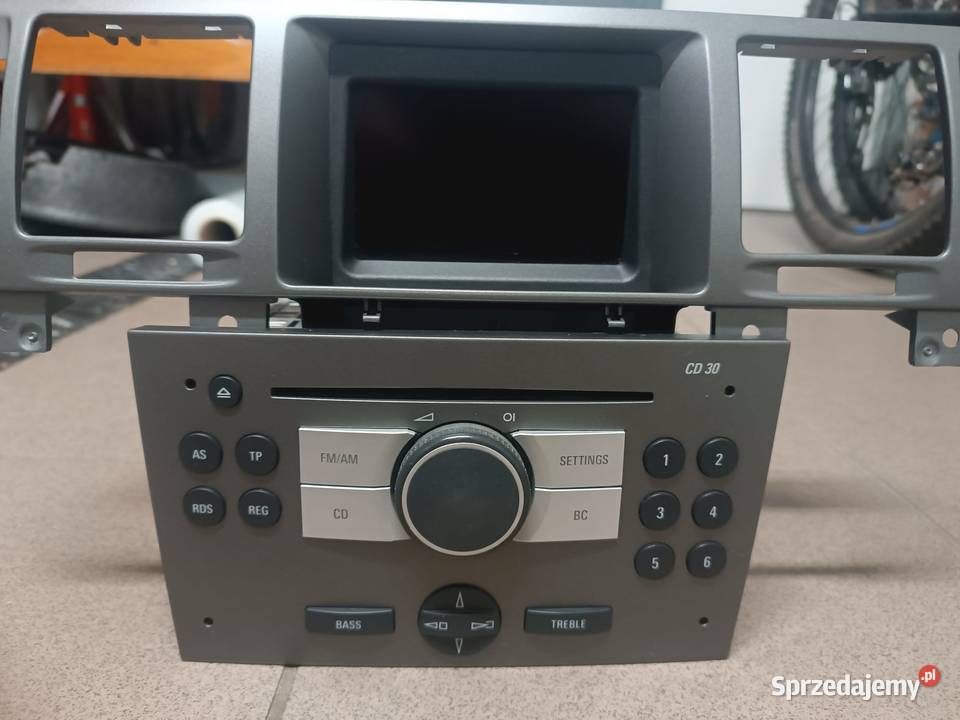 Radio CD30 z wyświetlaczem BID i ramką do Opel Jaworzno