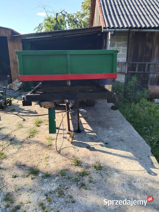 Przyczepa z kiprem do tyłu Glinik