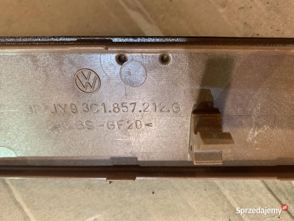 Listwa dekor deski konsoli 3C1857212G vw passat Rok produkcji 2008 zachodniopomorskie Szczecin