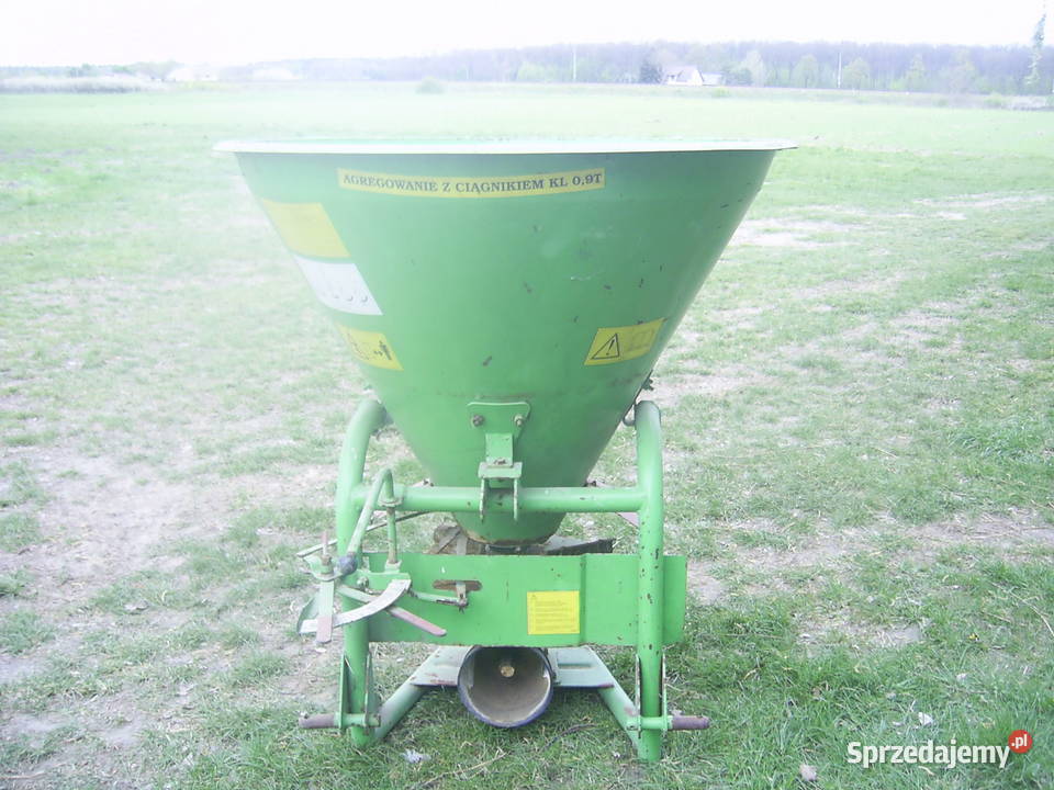 Rozsiewacz nawozów lejek Bratoszewice