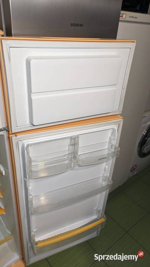 Lodówka Privileg 207 litrów stylizowana na retro