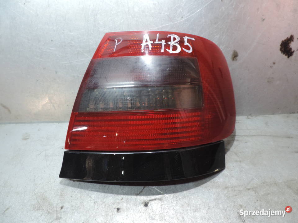 AUDI A4 B5 FL SEDAN LAMPA PRAWY TYŁ małopolskie Nowy Sącz