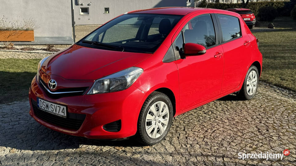 Toyota Yaris 13 Benzyna 100 SALON POLSKA 1 Strzegom