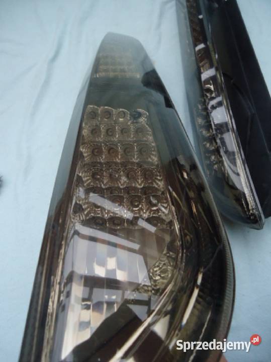 NOWY ZESTAW LAMP FORD FOCUS MK2 0810 HB SMOKE osobowe sprzedam