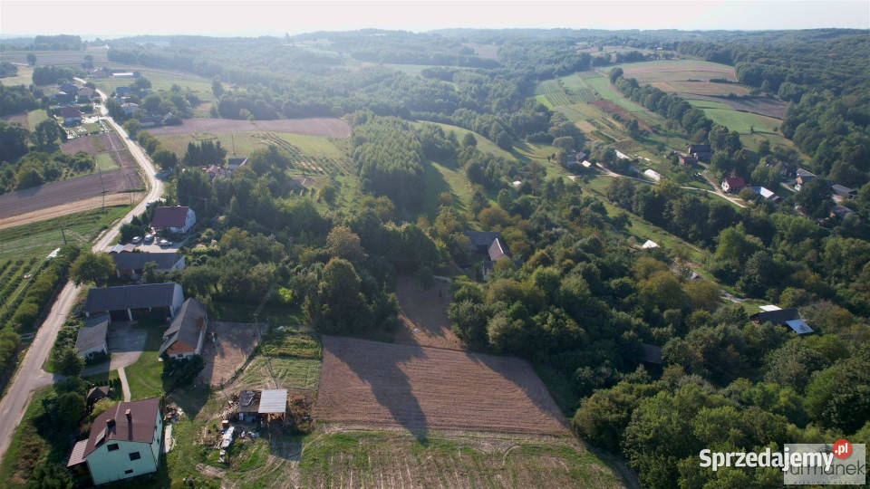 sprzedaży działki Średniówka 2561m2