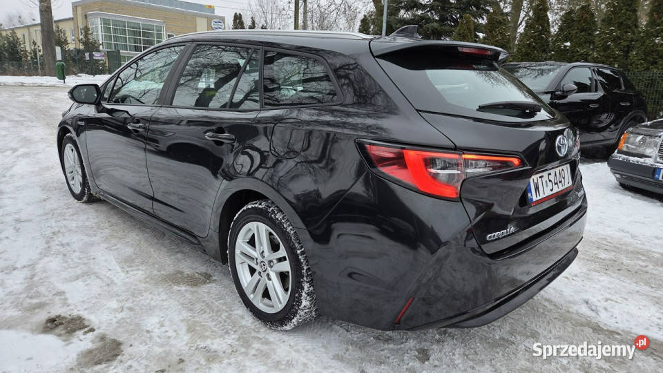 Toyota Corolla 18 HSD FVat 23 Ast Parkowani ESP Otwock Mały