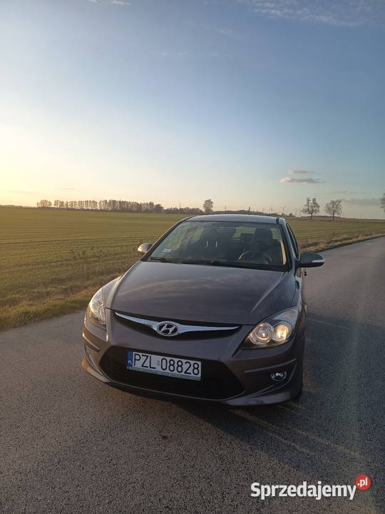 Hiundai i30 bluedraiv doinwestowany Złotów sprzedam