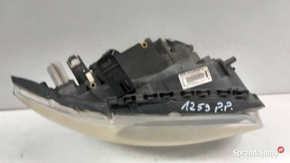BMW 1 E87 LAMPA PRZÓD PRAWA Lampy przednie Zbierkowo
