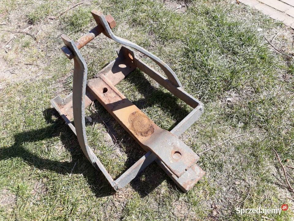 Zaczep polowy dolny Ursus C325 C328 Części zamienne wielkopolskie Słupca