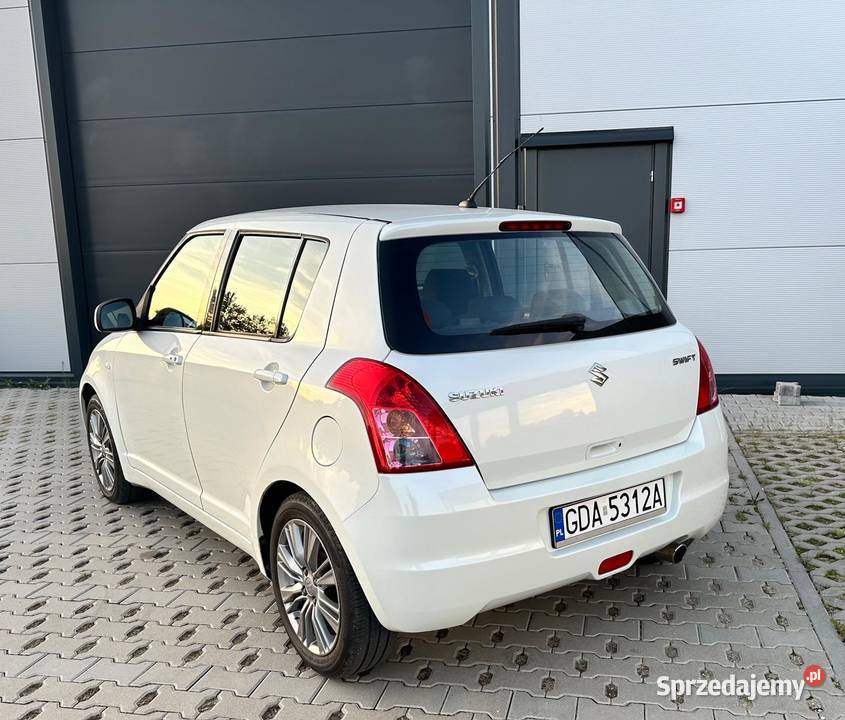 SUZUKI SWIFT 13 NIEZAWODNY ZADBANY BOGATA WERSJA manualna Pruszcz Gdański sprzedam
