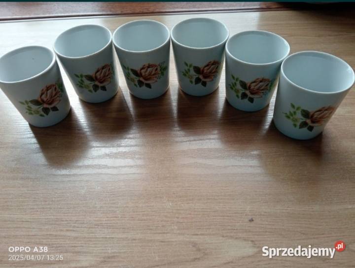 Sprzedam kubki z PRLu Kubki kujawsko-pomorskie Nieżywięć sprzedam