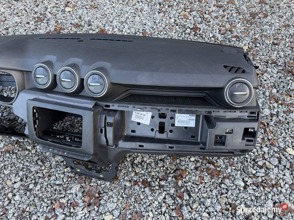 DACIA DUSTER II 2223R DESKA ROZDZIELCZA KONSOLA Części samochodowe Oleśnica sprzedam