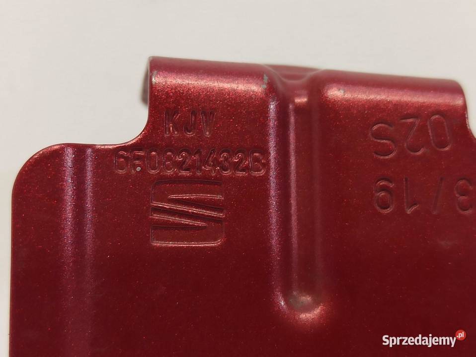 SEAT ARONA MOCOWANIE BŁOTNIKA PRAWE 6F0821432B Błotniki Motoryzacja