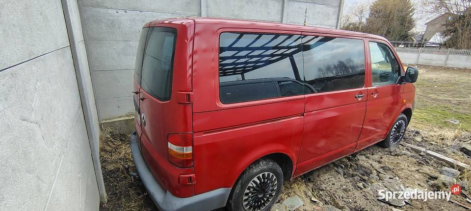 Volkswagen Transporter T5 19 TDI 6 osób Lubojna