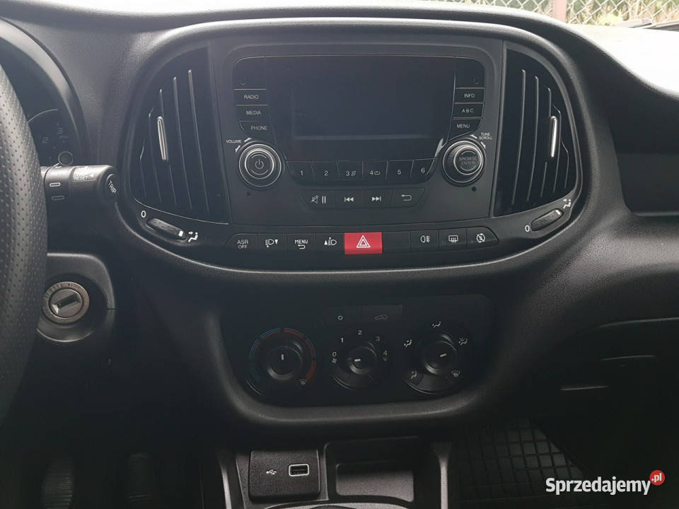 Fiat Doblo 5 OSÓB KLIMA TEMPOMAT 2 xDRZWI BOCZNE śląskie Poręba