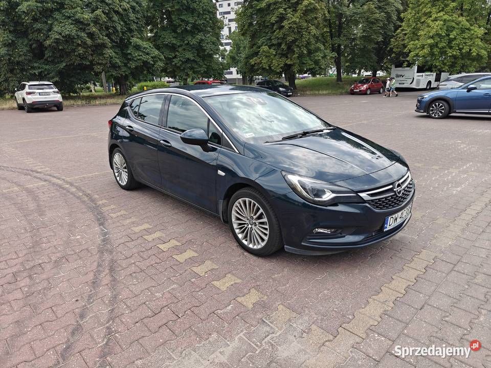 Opel Astra 14 T Elite SS niski przebieg benzyna Wrocław