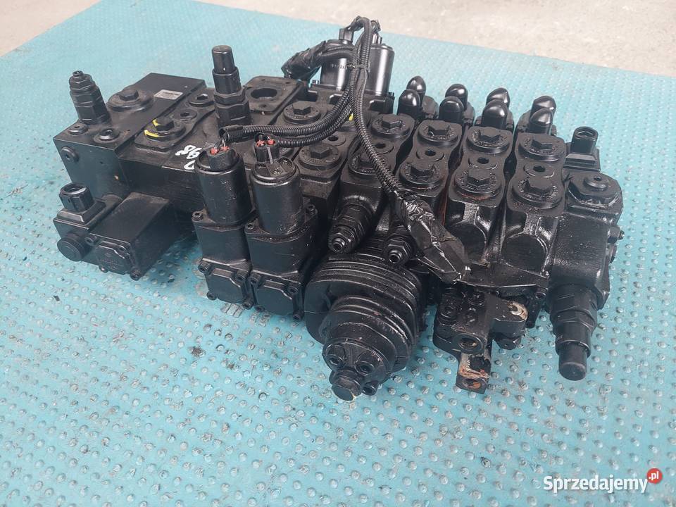 6 Sekcji Rozdzielacz Manitou 113700098 HYD 21498 sprzedam