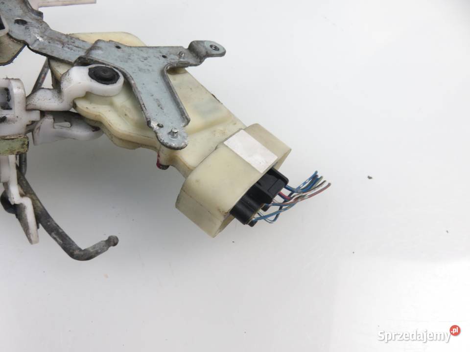 ZAMEK LEWY PRZEDNI TOYOTA YARIS VERSO 6 PIN małopolskie