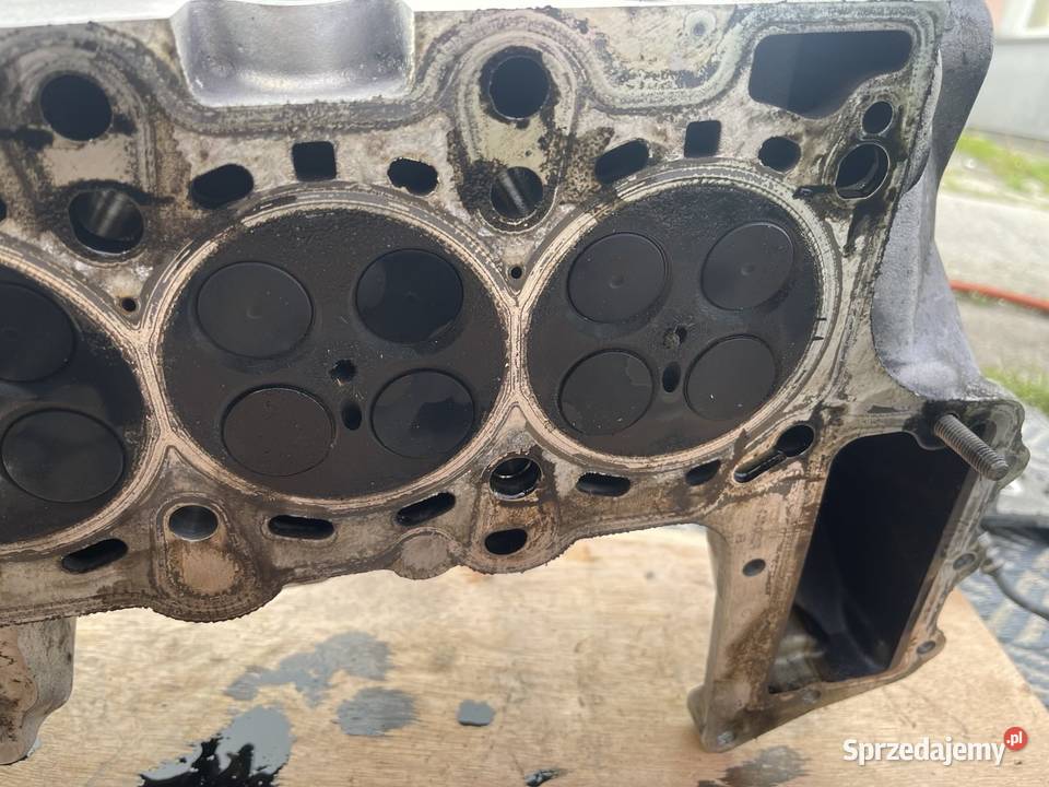 Głowica M57 306 D5 286 BMW E90 E70 X5 X6 76 mil Głowice cylindrów sprzedam