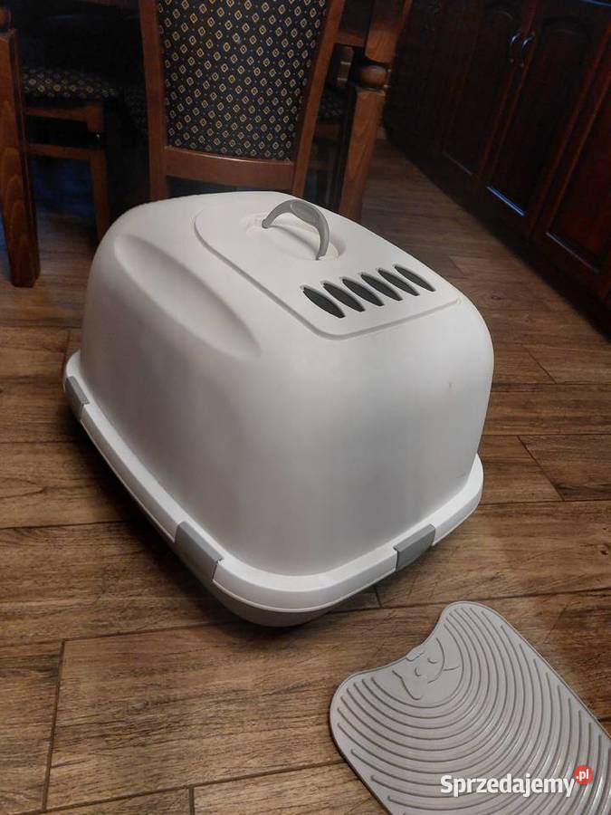 Duża kuwrta Queen Jumbo z podstawką Miłków