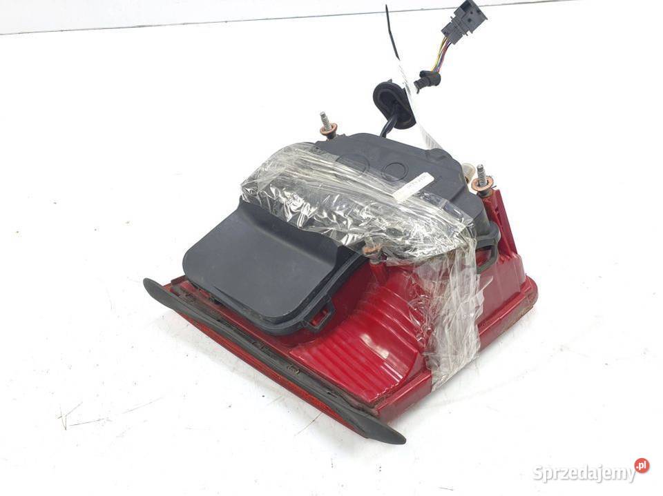 LAMPA W KLAPE PRAWA AUDI A8 D3 W12 4E0945094G Lipno sprzedam