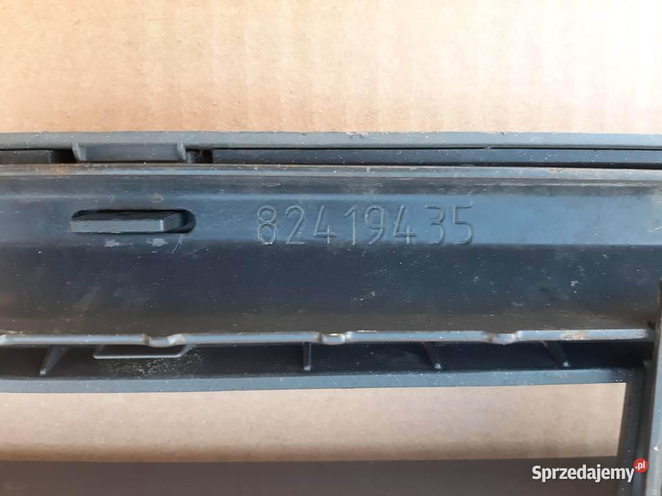 VOLVO FM4 FMX ATRAPA GRILL STOPIEŃ 82419435 Trzciel