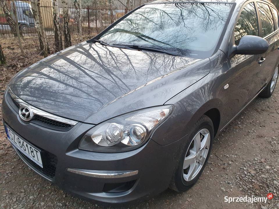 HYUNDAI i30 CW 14 DOHC 16V Edition Plus 2010 147 147350km Katowice