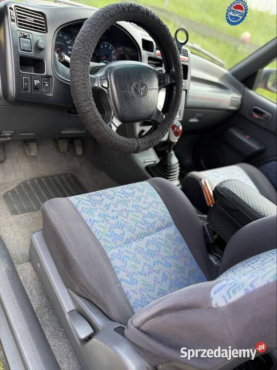 Do sprzedania Toyota RAV4 nieuszkodzony