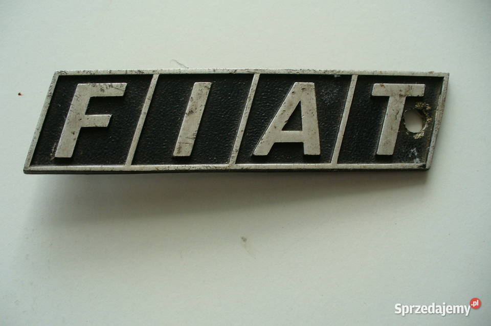 Fiat 126p emblemat znaczek z napisem Fiat Emblematy Lędziny