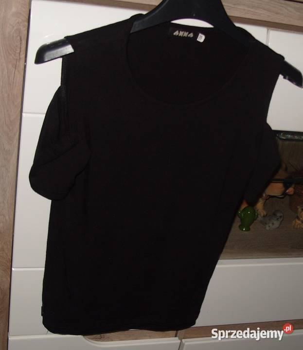 Czarna Bluzka z opuszczonymi rękawkami ANNA Bluzki, koszulki i kaftaniki wielkopolskie Rawicz