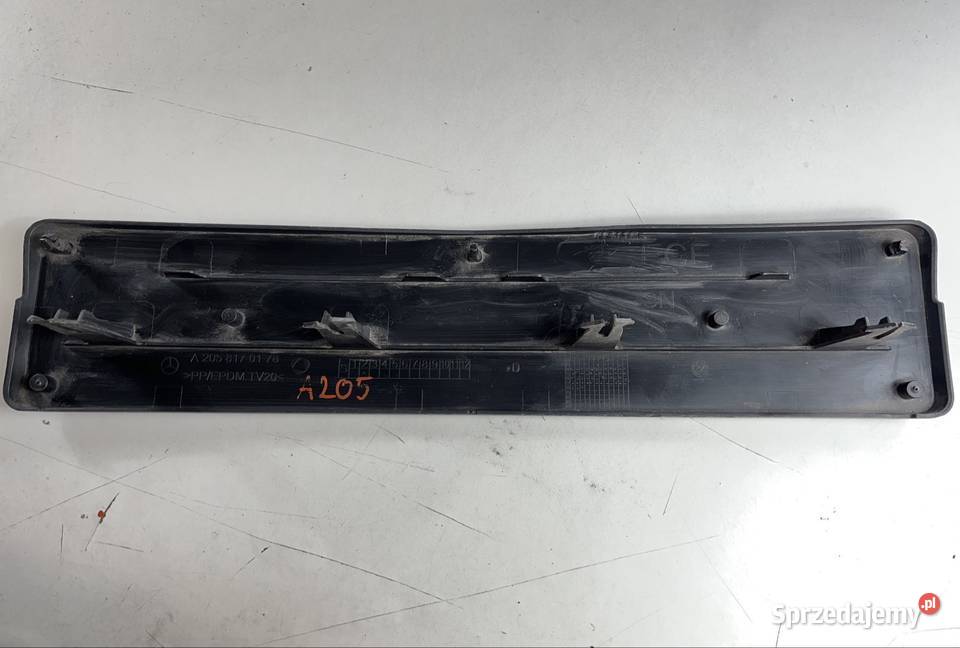 MERCEDES 205 C KLASA RAMKA PODKŁADKA POD TABLICĘ Pozostałe